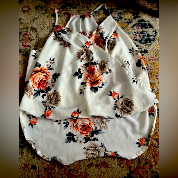 SHEIN Floral Top - Picture 1 of 3
